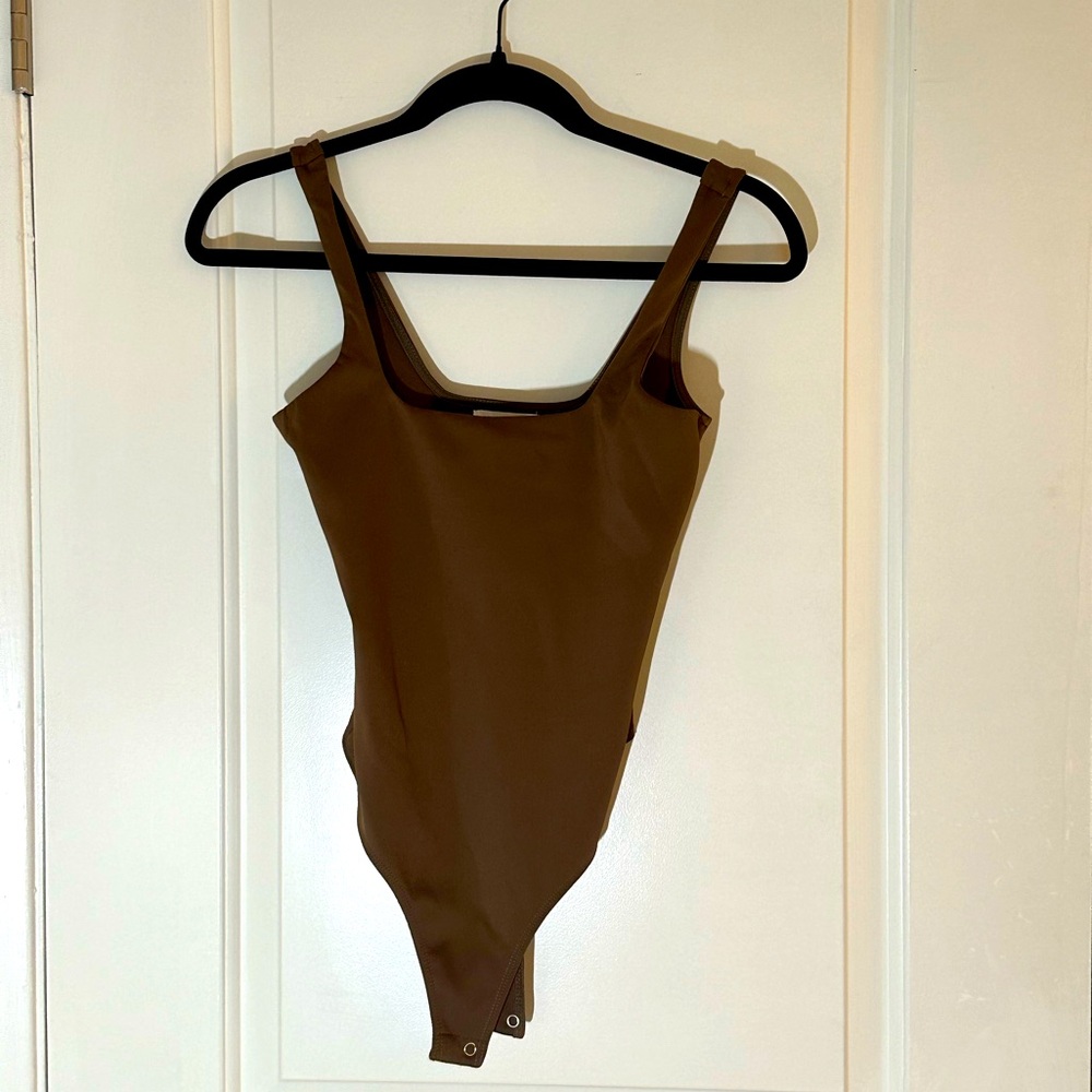 Good American Brown Square Neck Bodysuit